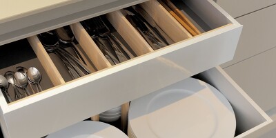 Schubladeneinsätze und -höhen gibt es in modernen Küchen für jedes Geschirrteil